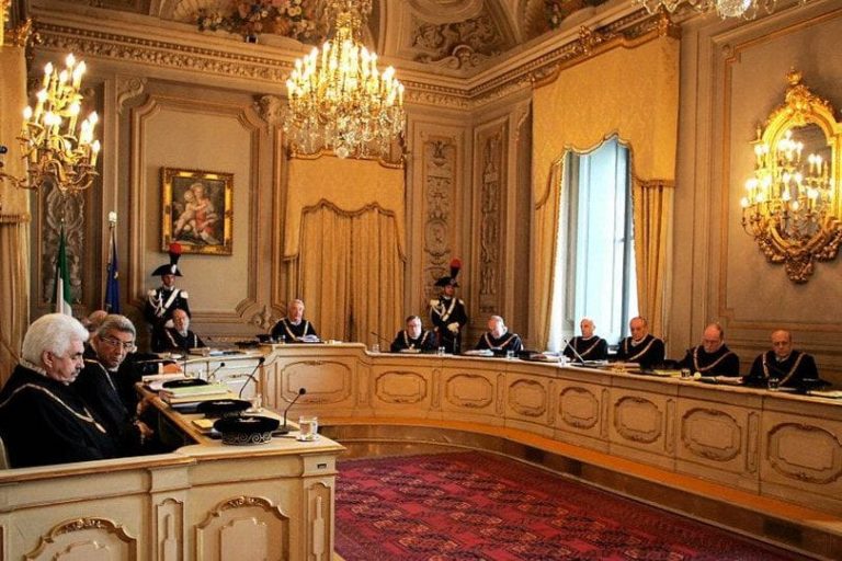Corte Costituzionale sul contrasto tra sentenza passata in giudicato e sopravvenuta pronuncia
